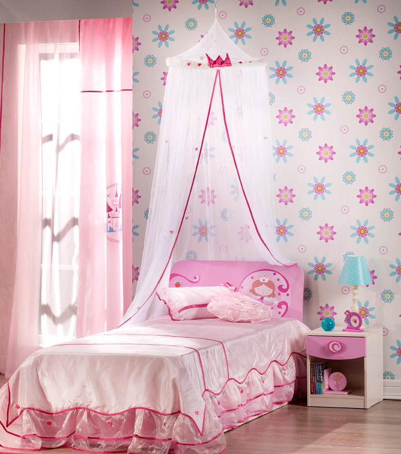 Розовая детская комната для девочек