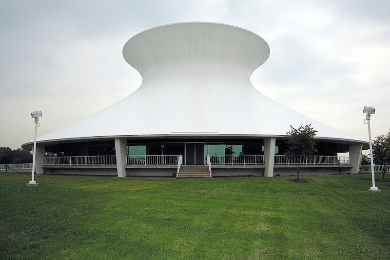 Гиперболоидное здание планетария
