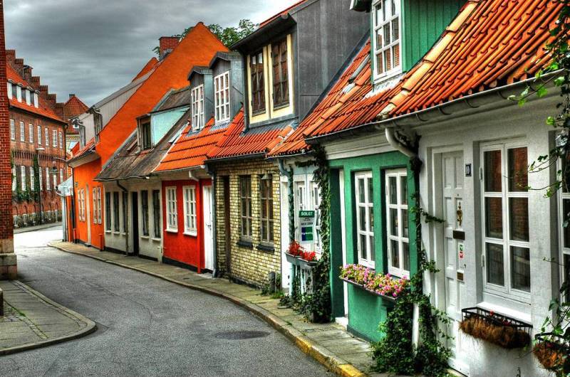 Улицы маленького счастливого городка Ольборг, Дания.