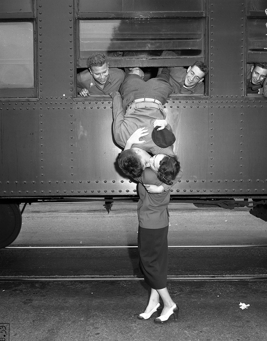 1. Прощальный поцелуй во время корейской войны Лос-Анджелес, 6 сентября, 1950 год