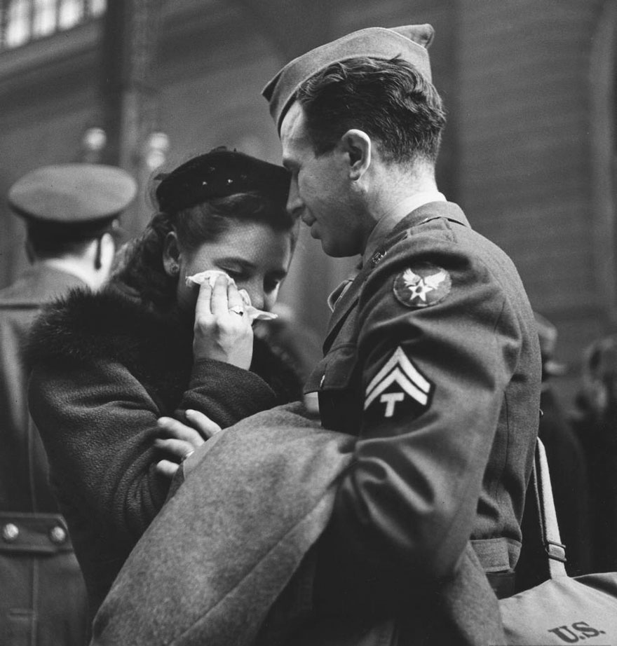 7. Прощание, отбывающие войска на вокзале Пенна в Нью-Йорке, апрель, 1943 год