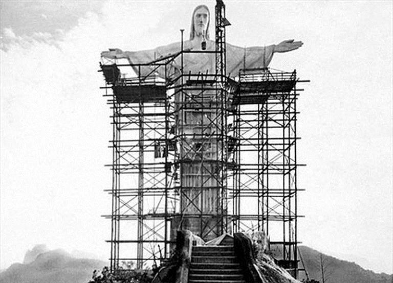 Статуя Христа Спасителя, Рио-де-Жанейро, Бразилия (1926 – 1931)