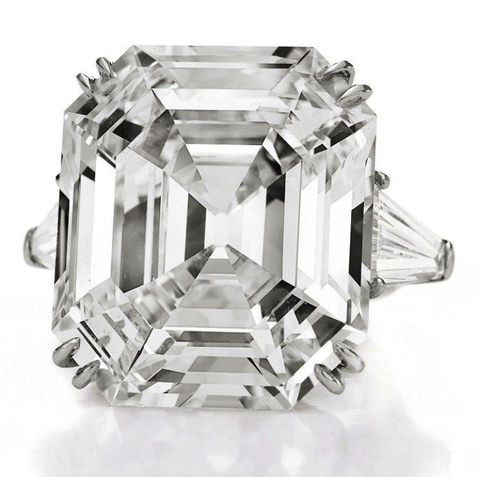 Бриллиантовое кольцо Ашера Крупп – цена 8,8 миллионов долларов