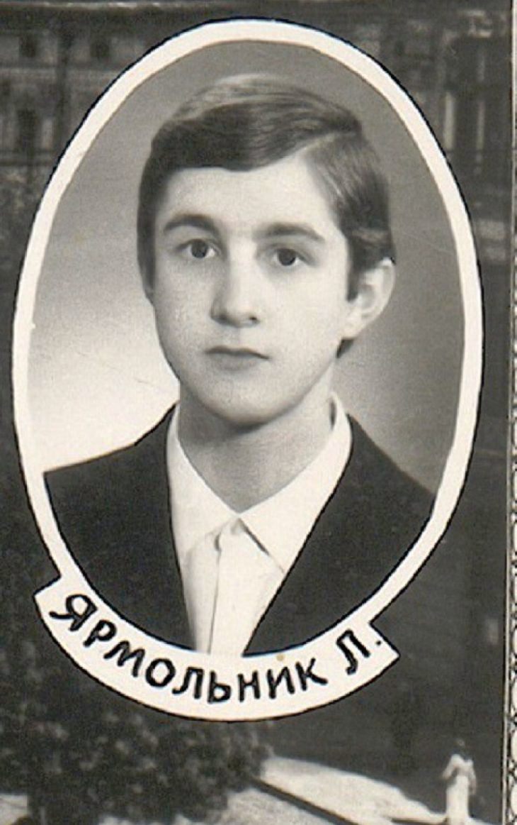Леонид Ярмольник на фотографии из школьного альбома