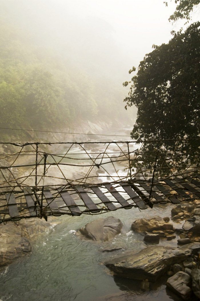 Подвесной мост недалеко от вьетнамского города Шапа, вблизи границы с Китаем