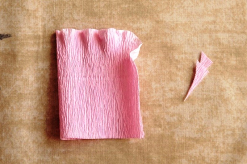 Как сделать цветы из гофрированной бумаги своими руками поэтапно фото 18