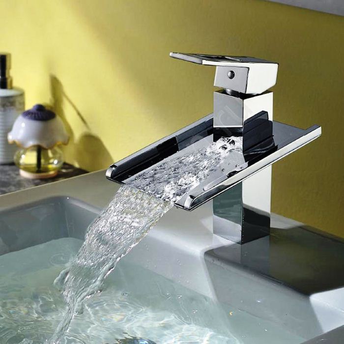 Cascade basin mixer