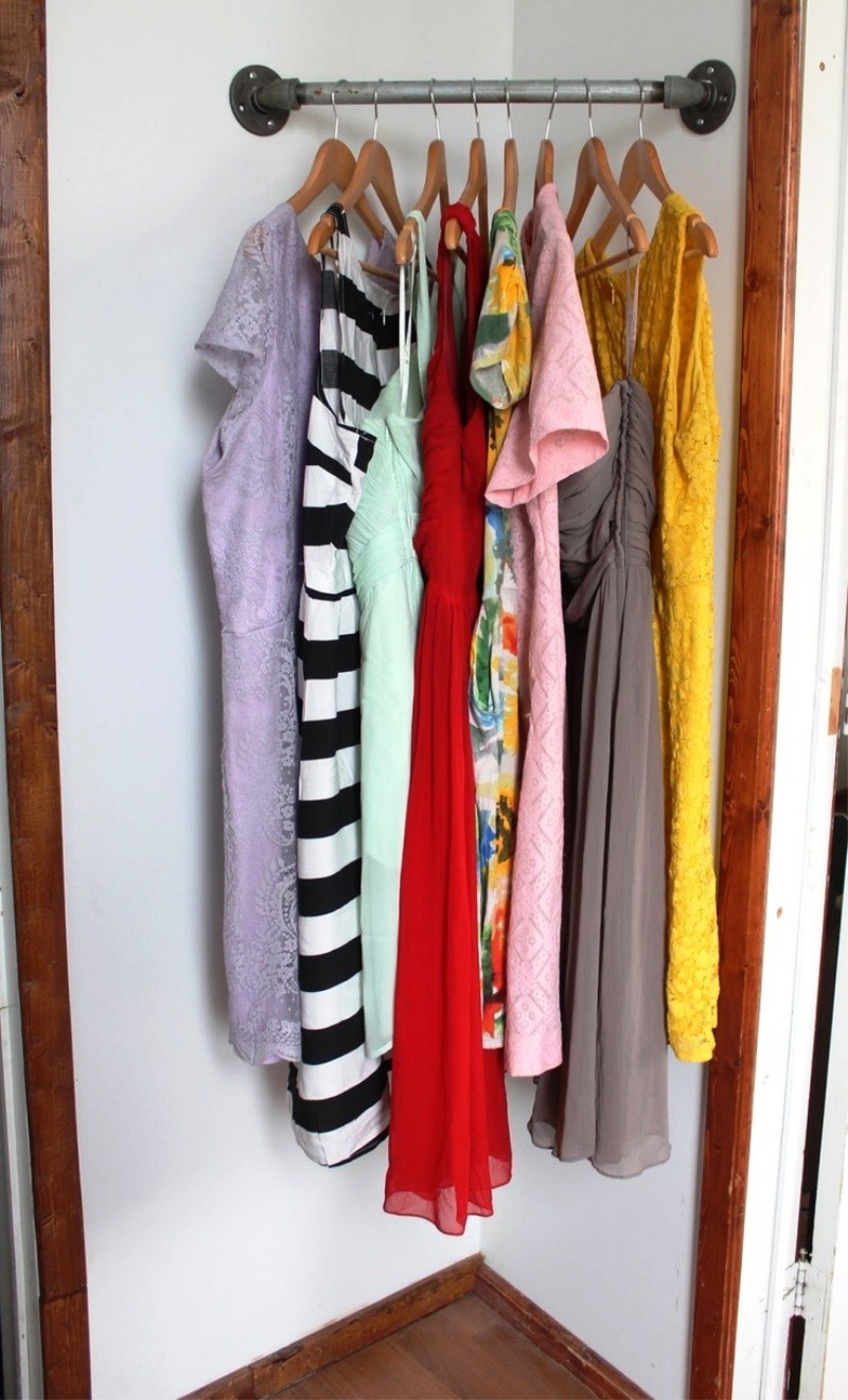 хранение платьев в шкафу